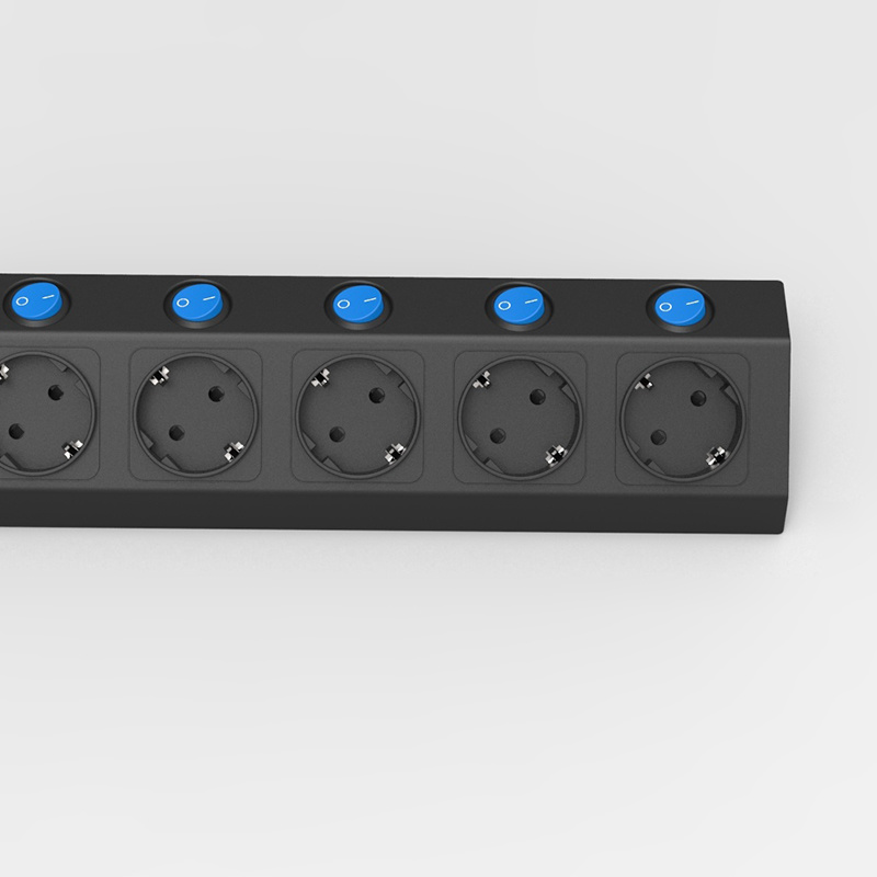 German 5 Outlet Independent Switch Power Strip with Type C Charge